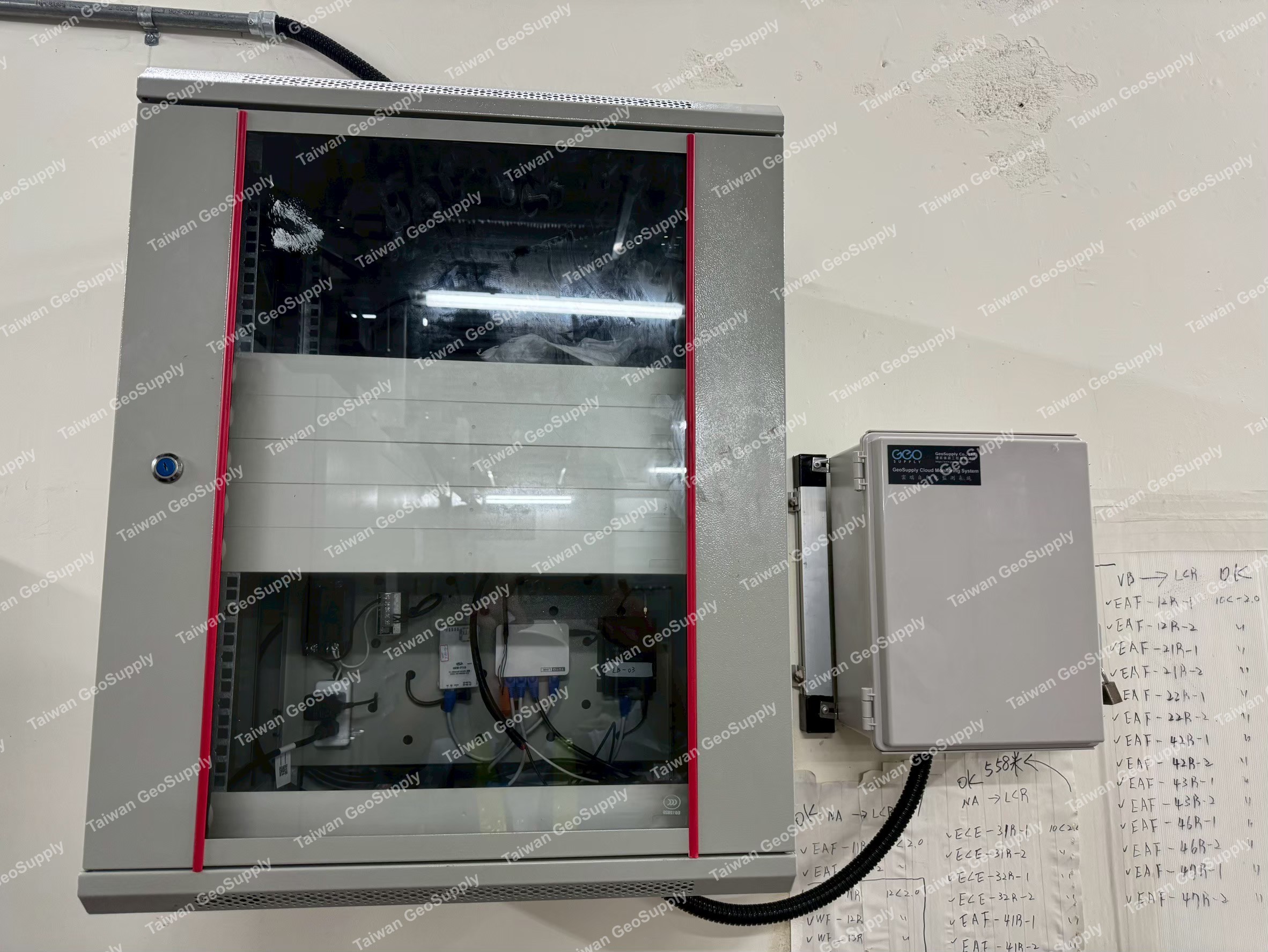 Seismometer and anemometer application photo