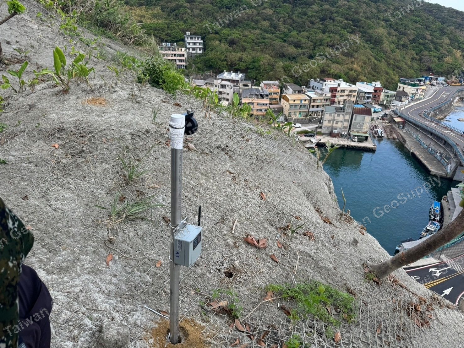 Monitoring equipment installation photo