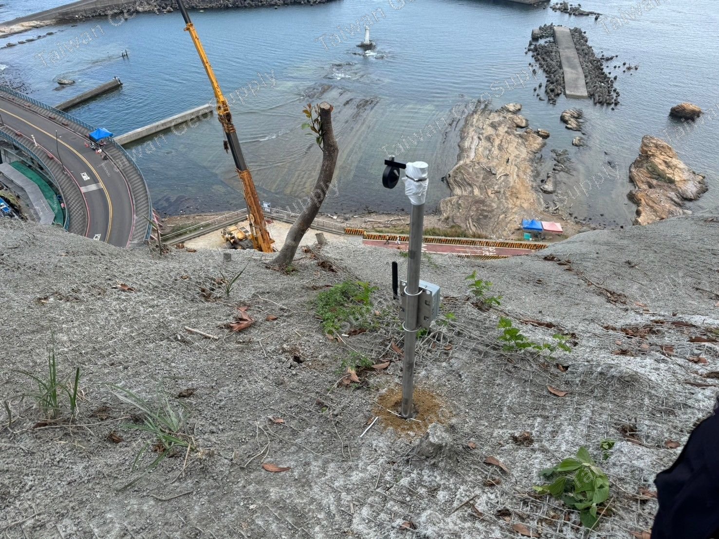 Monitoring equipment installation photo
