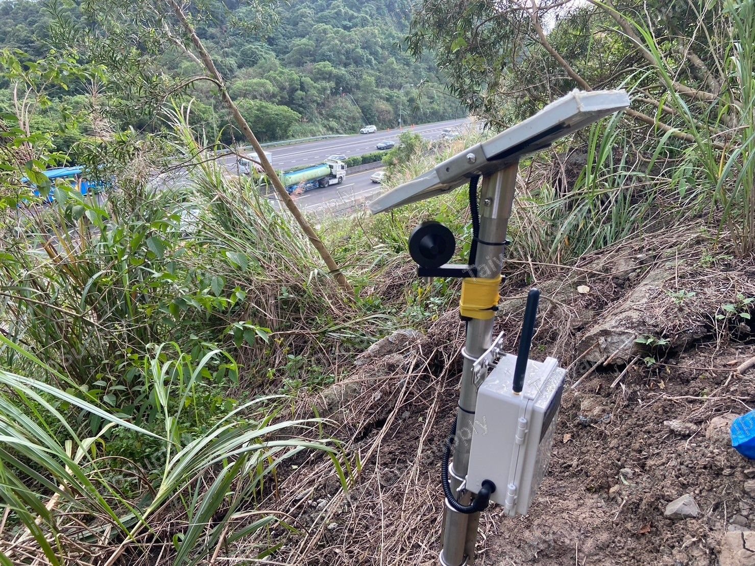 Monitoring equipment installation photo